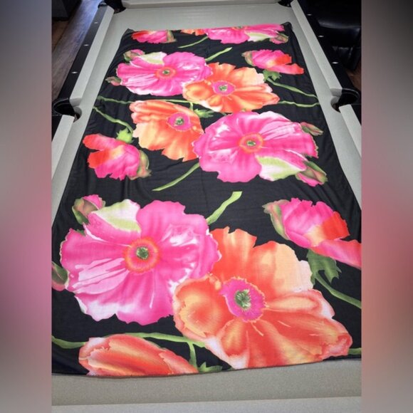 Bold Floral Sarong Wrap Scarf - Picture 12 of 14